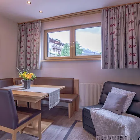 Patteriol Apart-Hotel-Garni 3* Sankt Anton am Arlberg