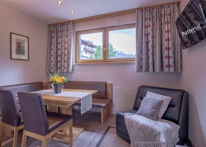 Patteriol Apart-hotel-garni 3* 장크트안톤암아를베르크